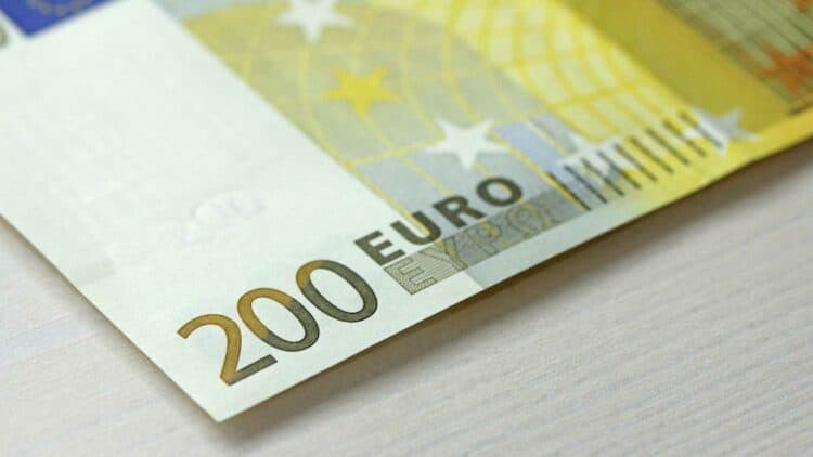 ayuda 200 euros Hacienda
