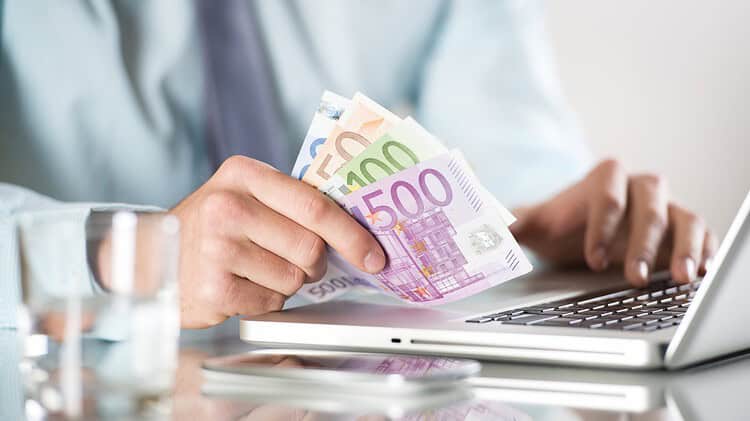 Los mayores de 52 años pueden conseguir 480 euros mensuales 1 subsidio 52 años