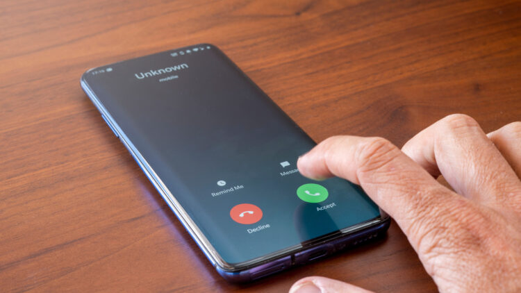 Esta estafa telefónica es muy peligrosa y en ella están cayendo muchas personas mayores