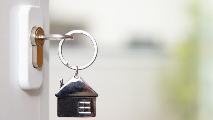 Aviso de Hacienda por el IRPF para los mayores de 65 años con una vivienda en propiedad 1 Hay excepciones que rebajas las exigencias.