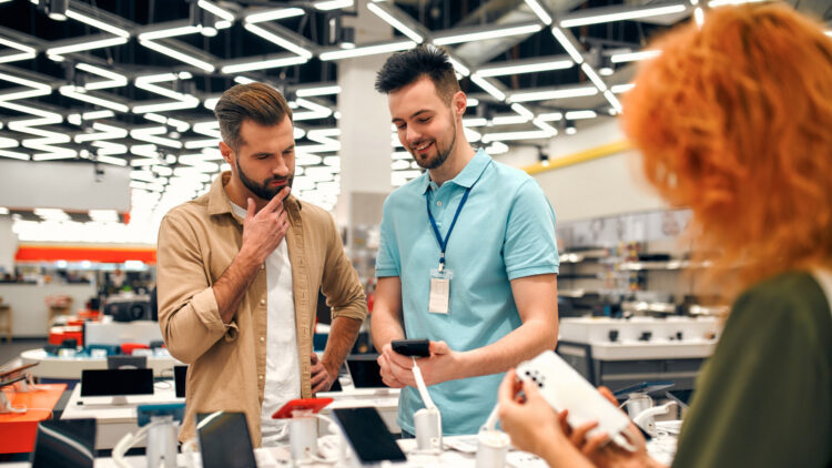 La Casa de las Carcasas busca empleados y no es necesaria la experiencia laboral 1 Sin experiencia y buenas condiciones laborales: el Centro Comercial La Moraleja Green busca empleados para una de sus tiendas