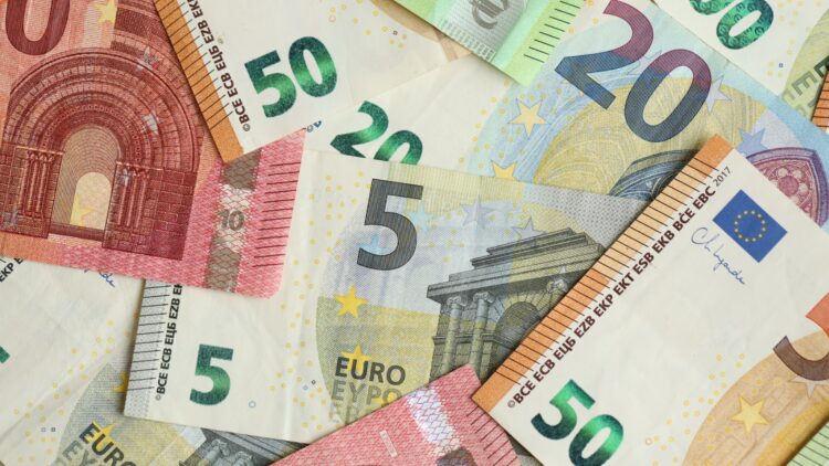 Si no se cumplen estas obligaciones, adiós al subsidio para mayores de 52 años 1 Adiós al subsidio para mayores de 52 años si no cumplen estas obligaciones