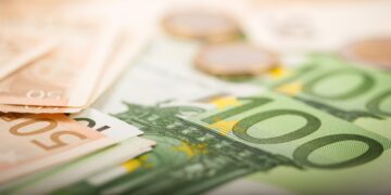 Las 5 cosas que hacen los ricos con su dinero y que deberías poner en práctica según los expertos.