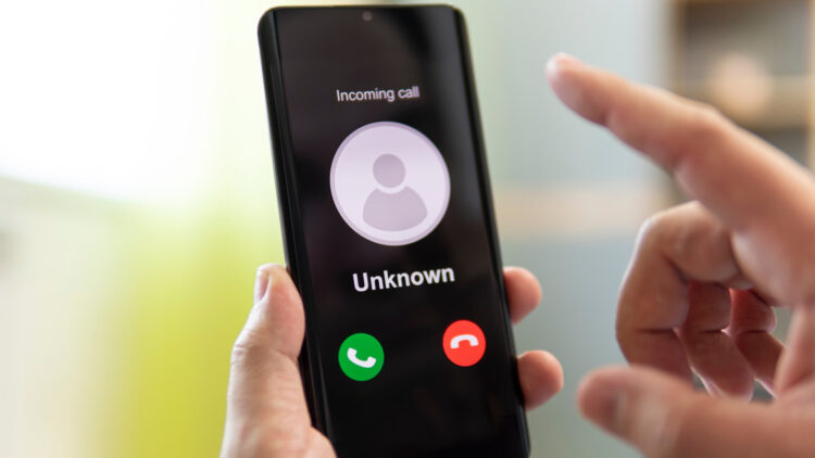 Confirmado por la Policía Nacional: evita las llamadas de desconocidos haciendo esto.