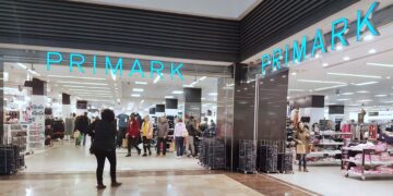 Largas colas en Primark para comprar el producto viral que han copiado a Ikea y que cuesta menos de 8 euros.