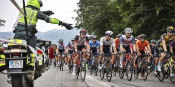 Atención ciclistas: la DGT cambia el reglamento para circular por carretera