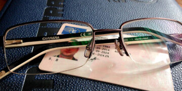 Cuidado con las gafas: estas son las multas que está poniendo la DGT