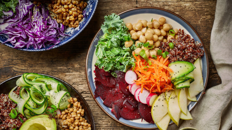 ¿Qué es más saludable cenar? Los expertos dicen que los alimentos que "permitan al cuerpo..." 1 ¿Qué es más saludable cenar? Los expertos dicen que los alimentos que "permitan al cuerpo..."