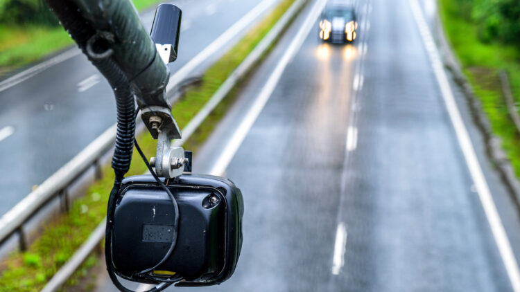 El radar que más multa de España pone una media de 118.0.00 sanciones al año y se encuentra aquí.