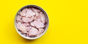 Así puedes evitar ingerir el mercurio de las latas de atún.