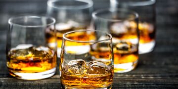 ¿Sabes cuál es la bebida alcohólica que más afecta al riñón? La respuesta te sorprenderá.