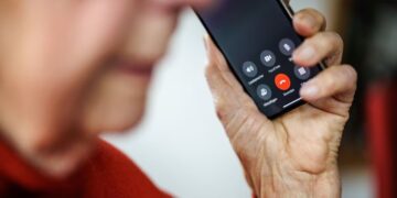 Esta estafa telefónica podría acabar con la vida de tu móvil: así puedes evitarla.