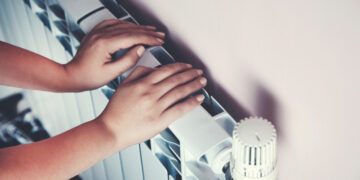 Ahorra en tu factura de la luz: ¿apagar o dejar encendida la calefacción? Esto dicen los expertos.