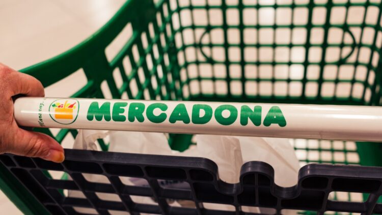Giro de 180º: Mercadona anuncia un nuevo cambio en sus supermercados a la hora de pasar por caja 1 Giro de 180º: Mercadona anuncia un nuevo cambio en sus supermercados a la hora de pasar por caja.