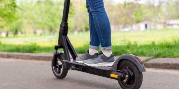 La DGT lo hace oficial: nueva normativa para los patinetes eléctricos y las multas ascienden a los 1.000 euros.