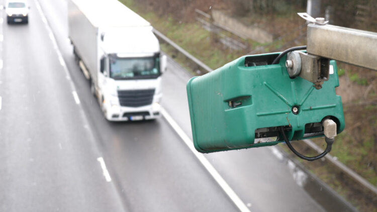 Oficial DGT: llegan 24 nuevos radares que ya están operativos en estas carreteras de España 1 Oficial DGT: llegan 24 nuevos radares que ya están operativos en estas carreteras de España.