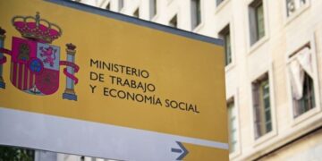 Reducción de la jornada laboral: este es el documento que te tendrá que entregar tu empresa.