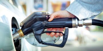 Repostar ahora será un poco más caro si usas este tipo de combustible.