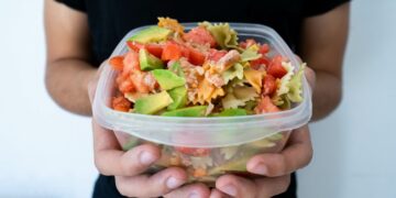 ¿Caducan los tuppers? La respuesta es sí: este es el número de usos que tienen.