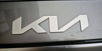 Kia EV4 2025: todo lo que necesitas saber sobre su precio, autonomía y fecha de lanzamiento.