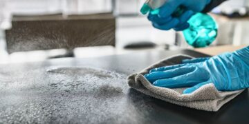 No lo sabes, pero tienes en casa un electrodoméstico que es un nido de bacterias: así tienes que limpiarlo.