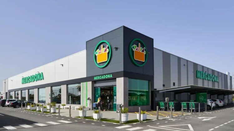 Mercadona lanza 5.000 ofertas de empleo para este verano: así puedes postularte 1 Mercadona lanza 5.000 ofertas de empleo para este verano: así puedes postularte.