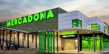 Este producto de cosmética de Mercadona dejará tus labios perfectos: parecen de lujo y cuestan menos de 5 euros.