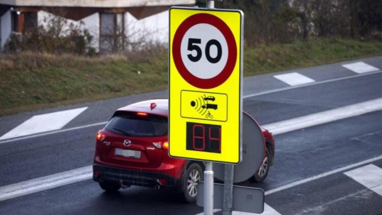 Golpe a la DGT: sabemos a qué velocidad saltan los radares en tramos de obras.