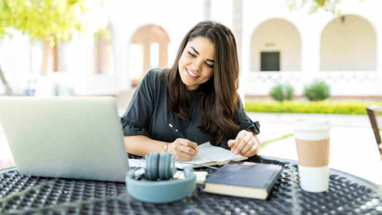 Oficial: la Seguridad Social cambia la cuota de autónomos este 2025 1 Oficial: la Seguridad Social cambia la cuota de autónomos este 2025.