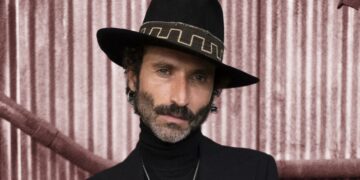 Leiva desvela la razón de su apodo y el porqué de su ojo de cristal: así marcó su infancia la vida del cantante.