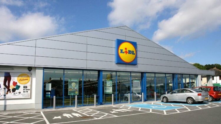 Ni grandes marcas ni precios altos: Lidl sorprende con la barbacoa más funcional por menos de 30 euros.