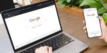 Una experta en ciberseguridad lo confirma: si haces estas búsquedas en Google, pondrás en riesgo tu salud y tus datos