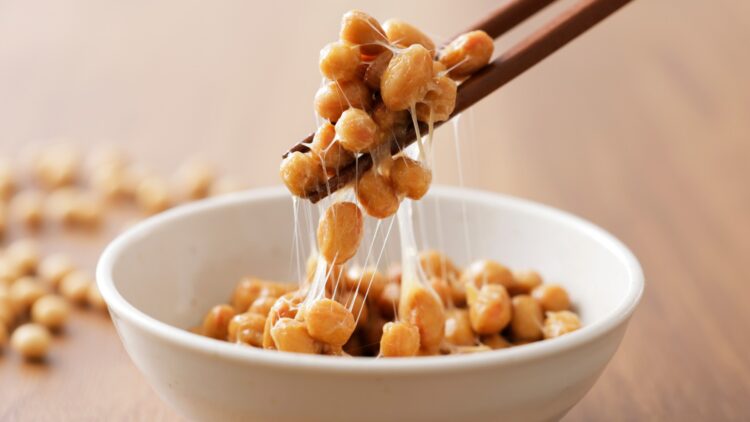 Ni tostadas ni cereales: El desayuno japonés que revoluciona la salud cardiovascular y que España aún no ha adoptado.