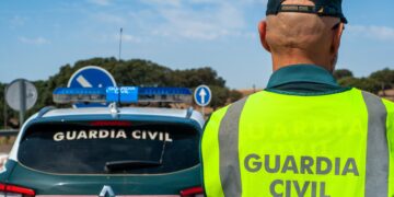 La DGT lo confirma: este es el palo que te puede caer por tener la matrícula del coche en malas condiciones.