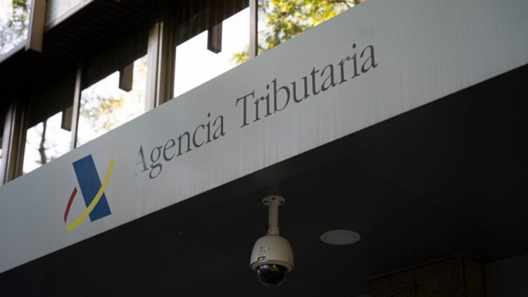 Hacienda lo confirma: aunque tengas dos pagadores, estás exento de declarar si cumples estos requisitos