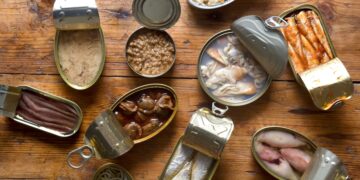 ¿Cenas latas de atún, mejillones, sardinas...? Esto es lo que dicen los nutricionistas