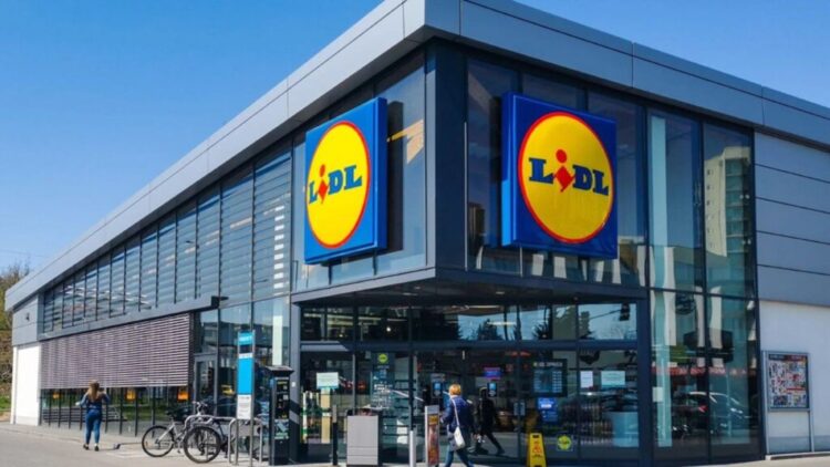 Adiós a la vitrocerámica: Lidl lanza un sustituto portátil por solo 34,99 € que está arrasando en España 1 Adiós a la vitrocerámica: Lidl lanza una placa de inducción portátil por solo 34,99 € que está arrasando en España