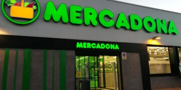 Mercadona triunfa de nuevo: esta es la nueva pizza que todo el mundo está comprando tirada de precio.
