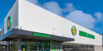 Mercadona instala máquinas de café recién molido en sus supermercados y revoluciona la experiencia de compra.