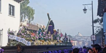 Adiós a los imprevistos: descubre los 10 consejos esenciales para viajar en Semana Santa sin sufrir contratiempos.