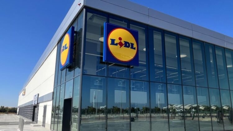 Lidl arrasa con este electrodoméstico que será viral: cuesta menos de 15 euros y es fundamental para el verano 1 Lidl arrasa con este electrodoméstico que será viral