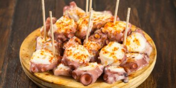 Adiós al pulpo 'a feira': un estudio desvela las razones de su muerte masiva en Galicia, que pone en jaque a la hostelería.