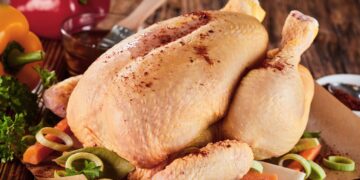 Confirmado por un nutricionista: el color del pollo no importa