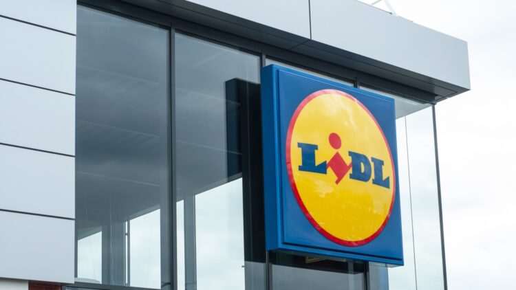 Colas en Lidl: su nuevo helado XXL compite con los postres más exclusivos por solo 3,99 € 1 Colas en Lidl: su nuevo helado XXL