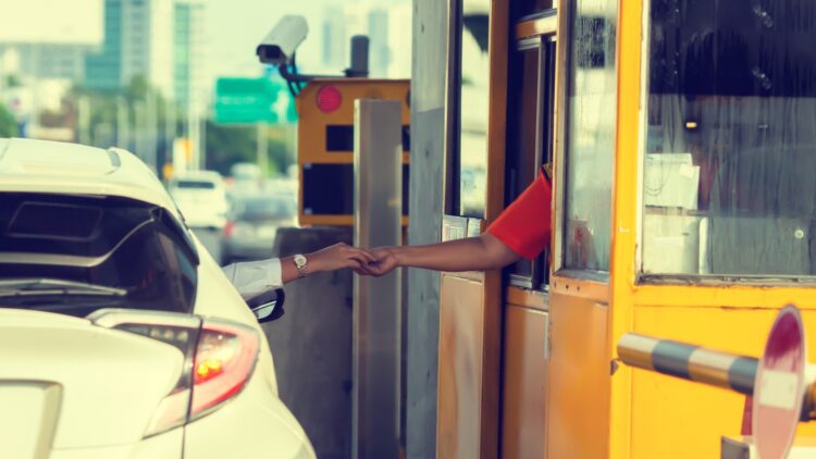 Adiós a las autovías gratis: el nuevo plan de peajes en España cambiará para siempre lo que pagas por conducir 1 Adiós a las autovías gratis: el nuevo plan de peajes en España