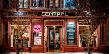 Adiós al Café Central: el icónico bar de Madrid cierra