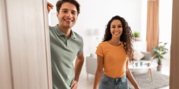 Invitan a sus amigos a casa... y les cobran 20€