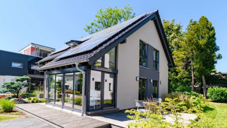 Se deja los ahorros en la reforma de su garaje y ahora le exigen demolerlo