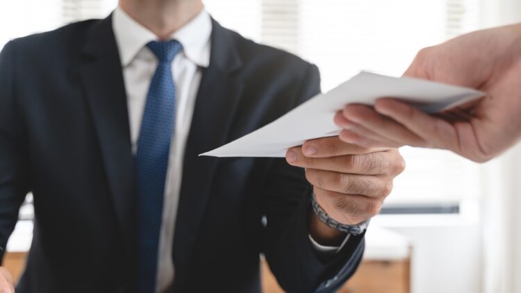 Tu empresa no está obligada a abonarte la paga extra de verano