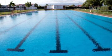 Esta piscina enamora a los madrileños y está en un lugar emblemático